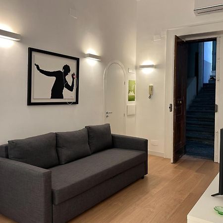 Tom Apartments Неаполь Экстерьер фото