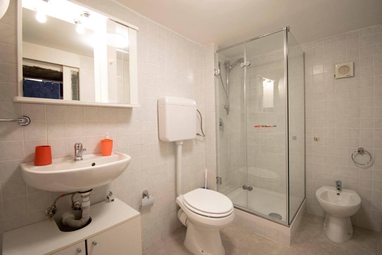 Tom Apartments Неаполь Экстерьер фото