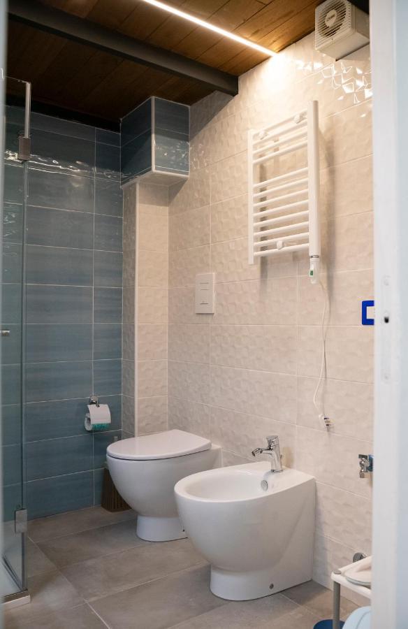 Tom Apartments Неаполь Экстерьер фото