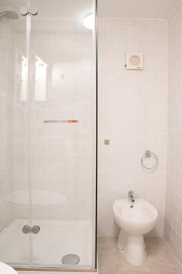 Tom Apartments Неаполь Экстерьер фото