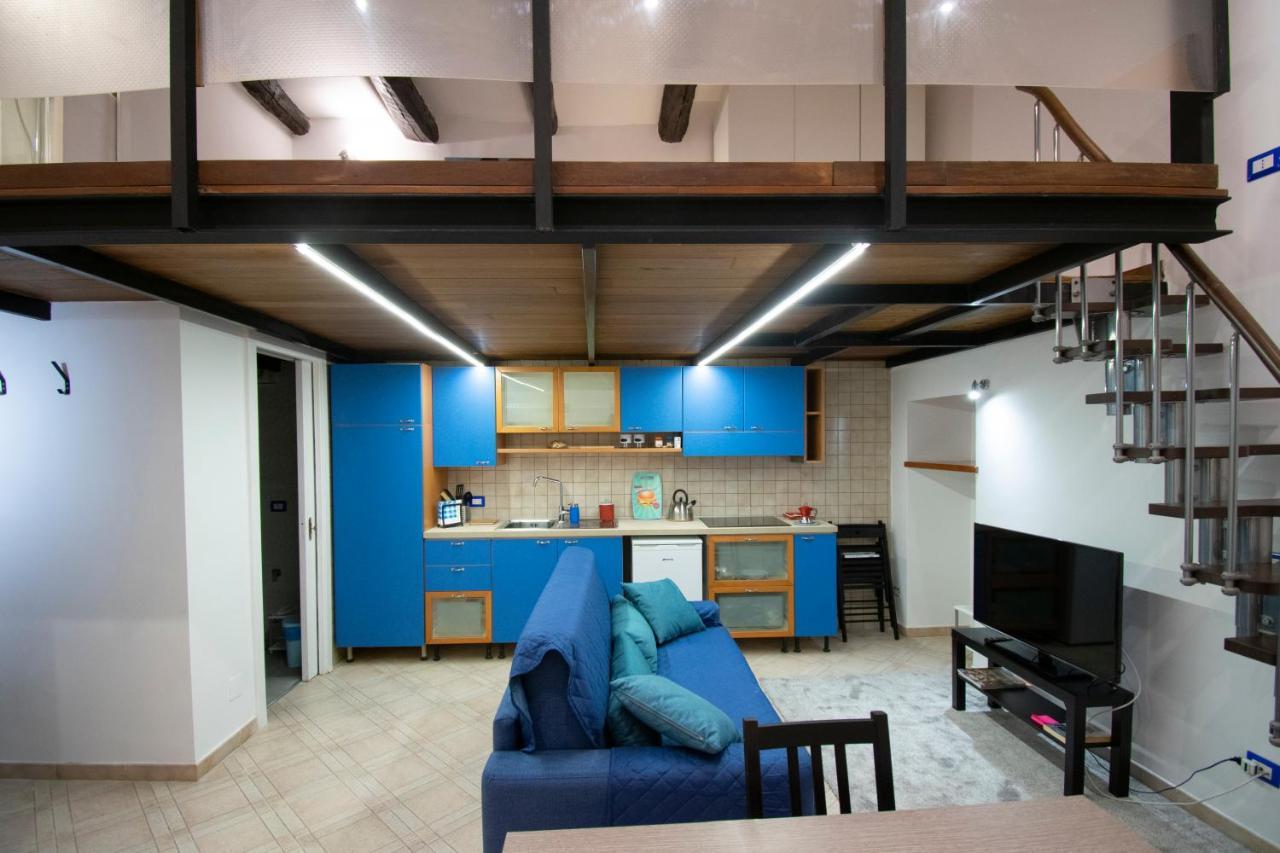 Tom Apartments Неаполь Экстерьер фото